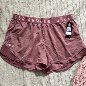 Under armor NWT loose heat gear short pink XL